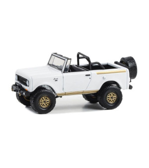 Greenlight Collectibles, 1/64 Harvester Scout Lifted All-Terrain  Green light