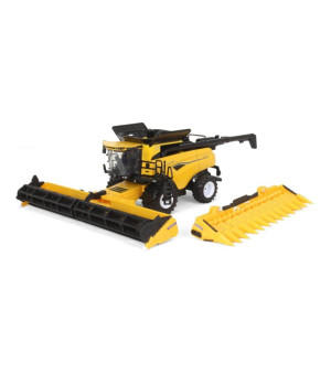 ERTL, 1/64 New Holland Combine with Corn & Grain Heads Prestige Collection
