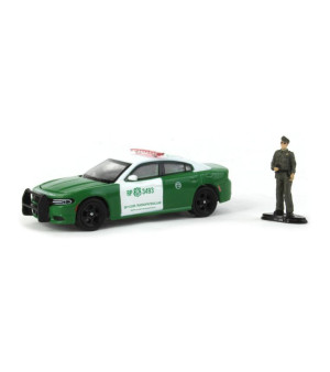 Greenlight Collectibles, 1/64 Dodge Charger Pursuit, Carabineros de Chile with Police Figure, Greenlight Hobby Exclusive